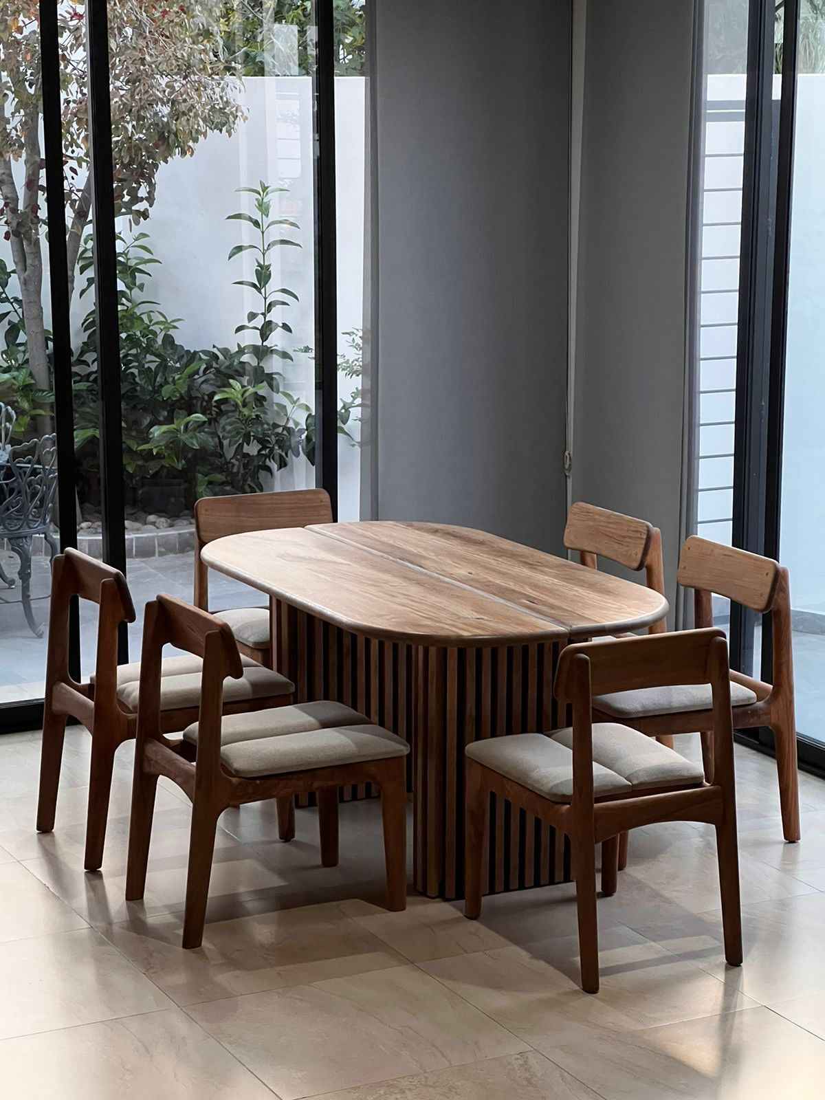 Comedor Ampa A – Set de Comedor Elegante y Funcional para Casa