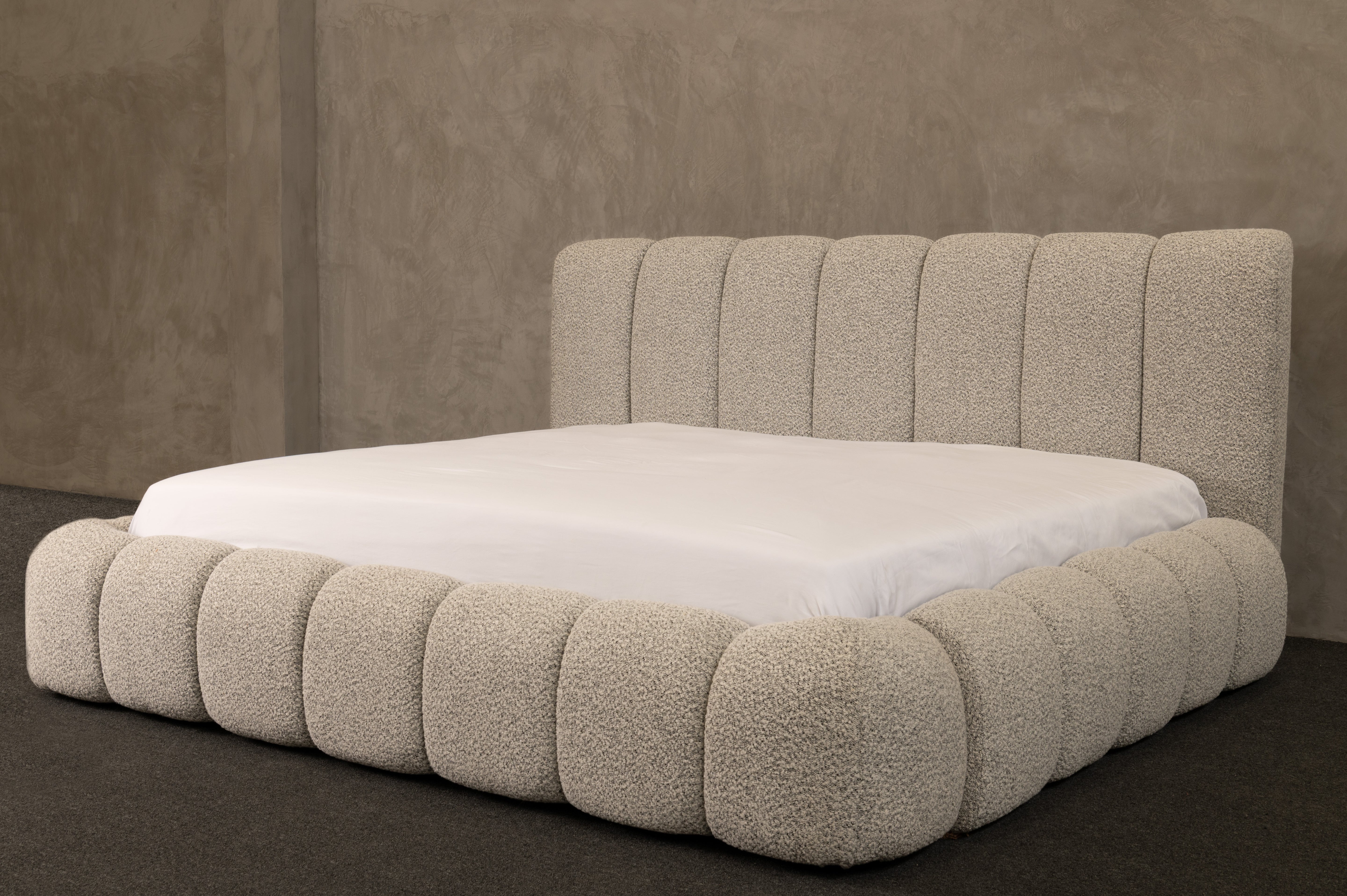 Recamara Milo Helsinki Domino