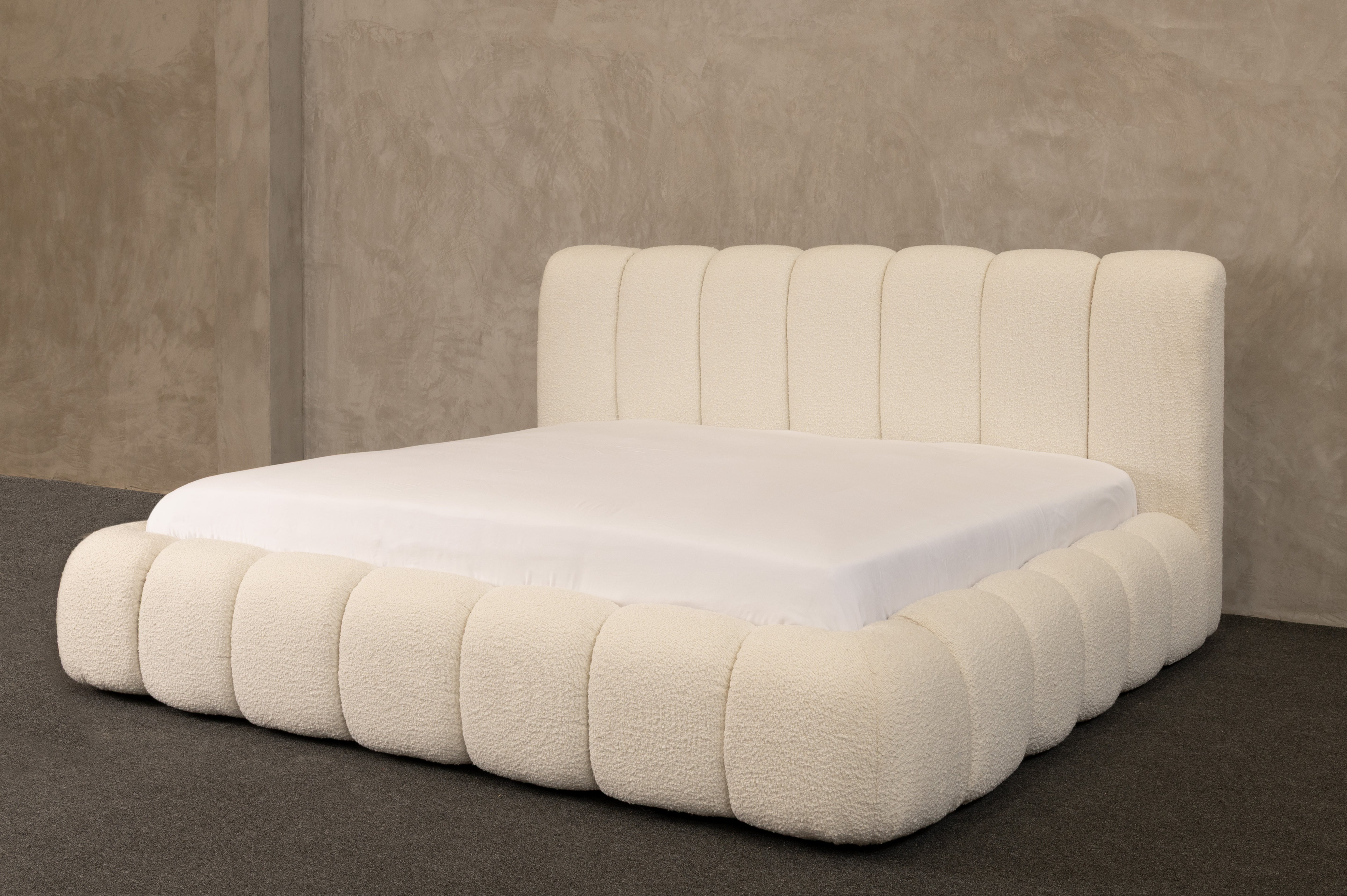Recama Milo Ana White