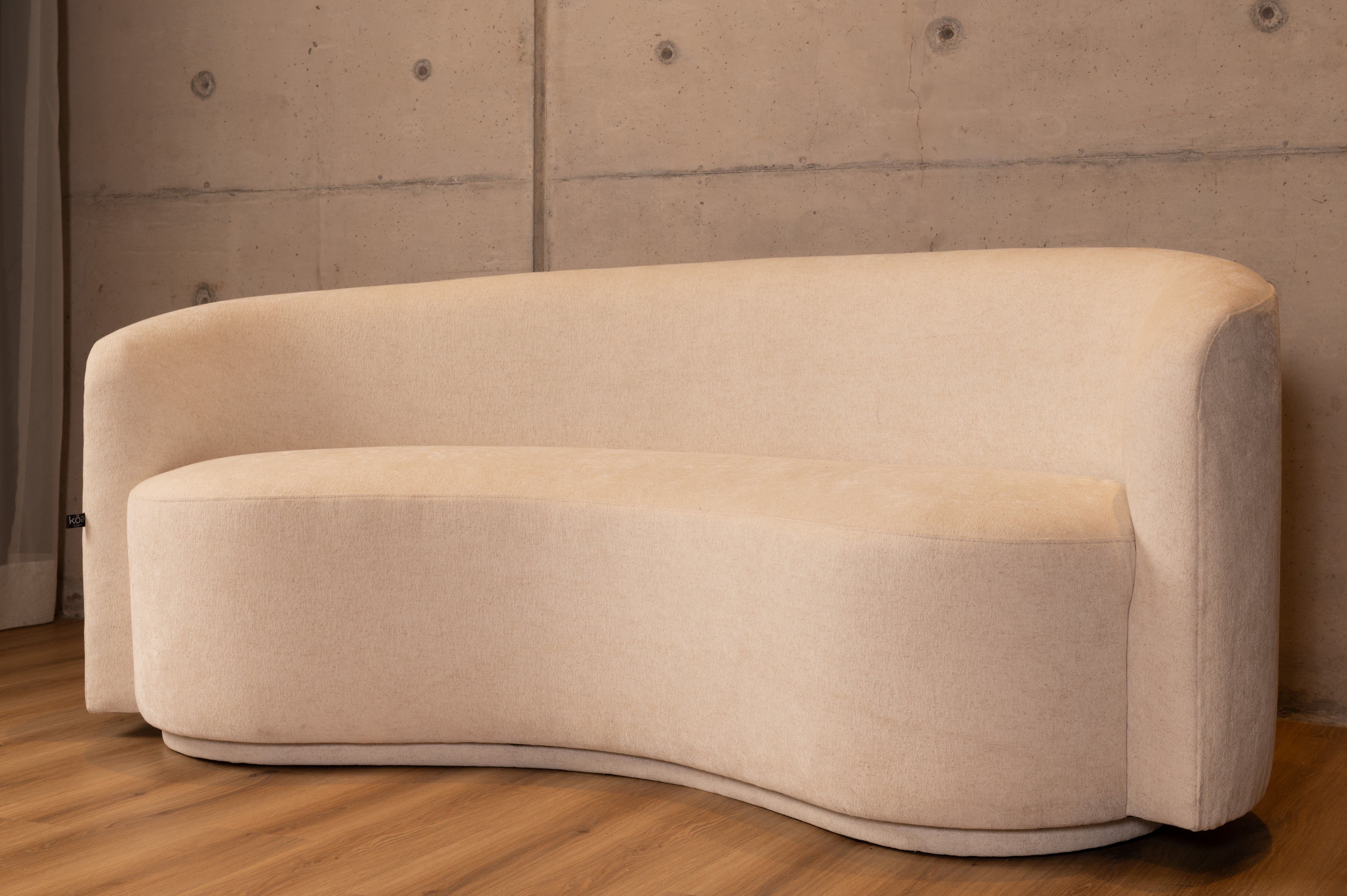 LOVE SEAT SILOUETTE